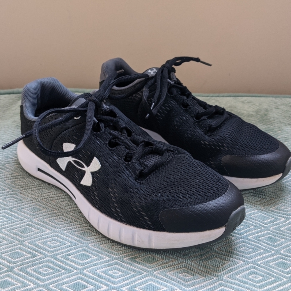 Under Armour Boys Lightweight Lace Up Shoes
